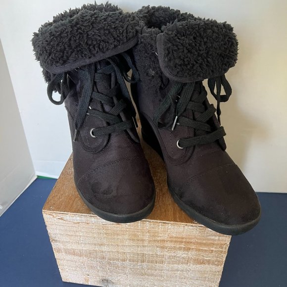 Roxy Paula Black Wedge Cuff Boot - Picture 2 of 11